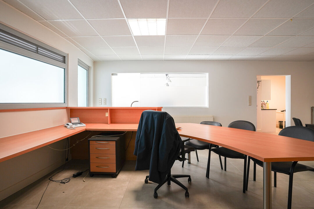 Moderne kantoorruimte met 5 parkeerplaatsen te Puurs-Sint-Amands foto 7