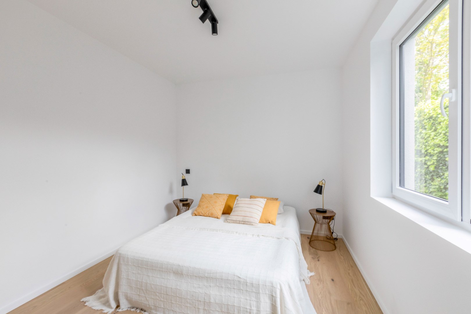 2-slaapkamer appartement met grote tuin en garage nabij Gent centrum foto 9