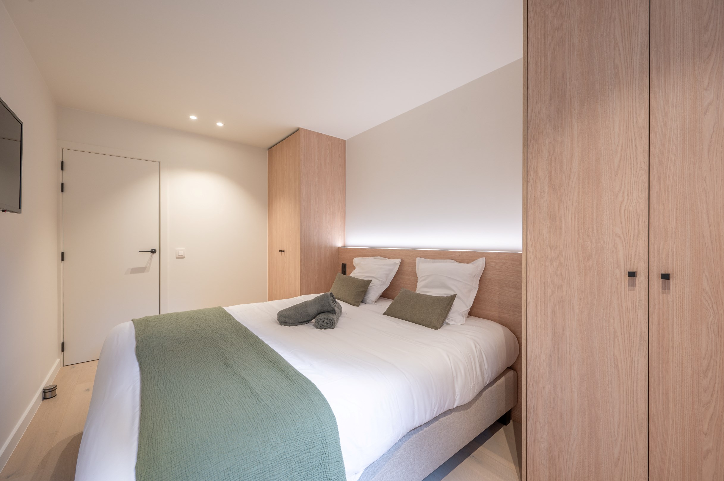 Magnifiek gerenoveerd 3 slaapkamer-appartement met gevelbreedte van bijna 8 meter gelegen vlakbij de Lippenslaan te Knokke. foto 17