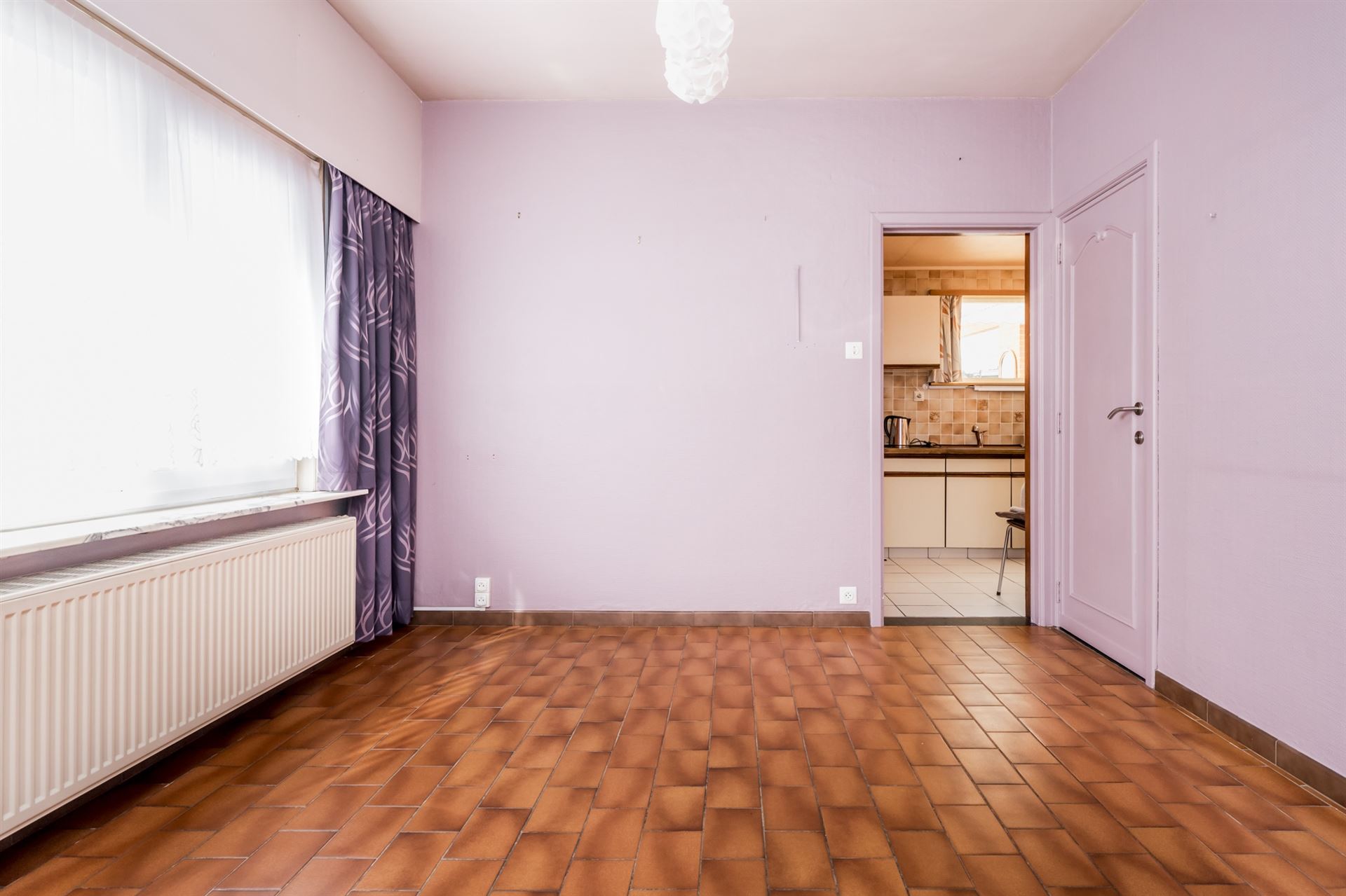 Zeer ruimte te renoveren woning op een terrein van 942 m² foto 10