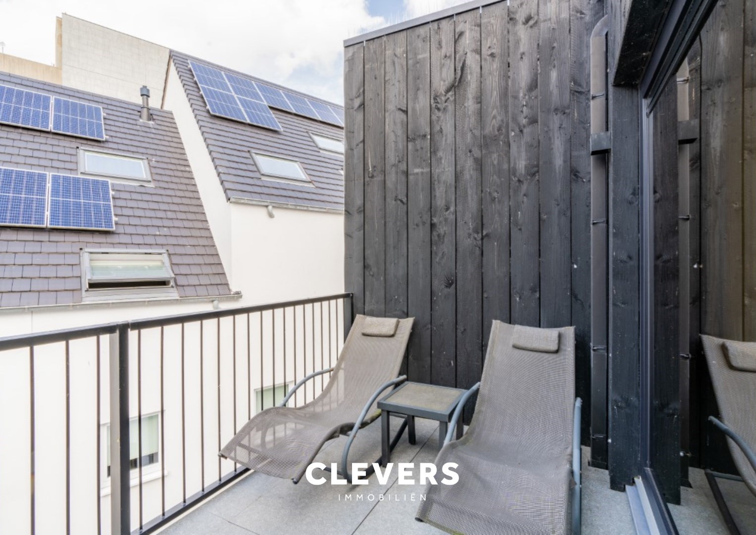 Energiezuinig eigentijds gerenoveerd duplex app. in kleine stijlvolle residentie foto 12