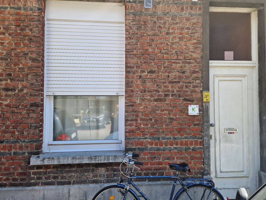 Mooie studentenkamer op het gelijkvloers in een rustige straat maar toch in het centrum van Leuven foto 1