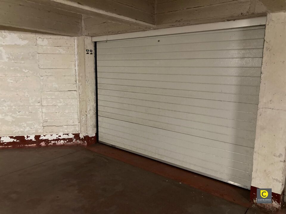 Ruime garagebox met automatisch poort te Fruithoflaan! foto 2