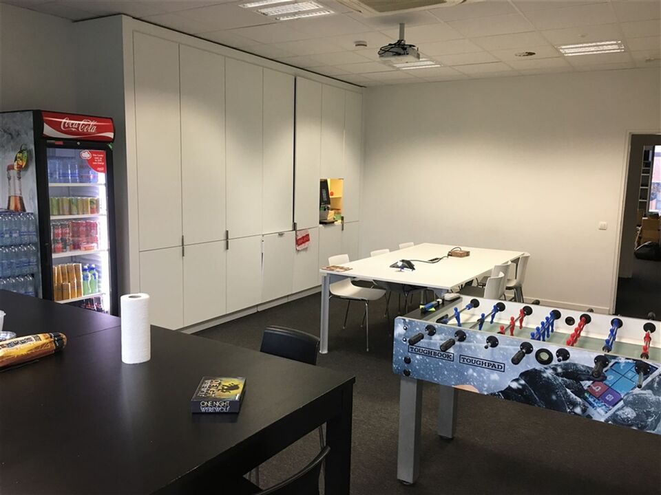 Instapklaar kantoor (500 m²) te huur in Genk foto 16