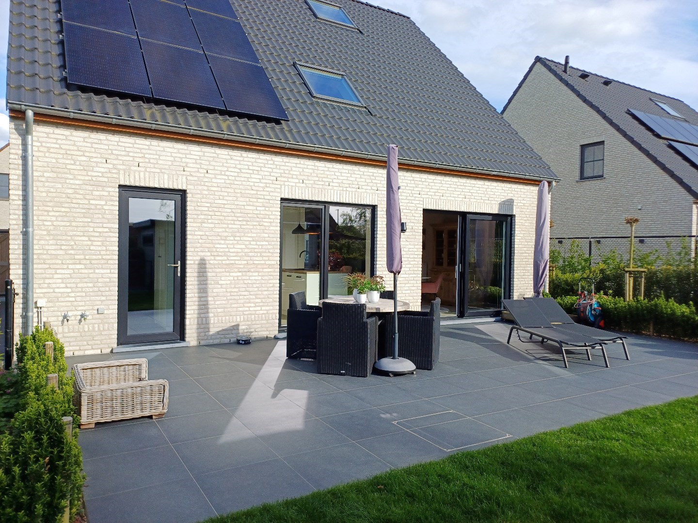 Nieuwe, super energiezuinige villa met vijf slaapkamers en zonnige tuin in doodlopende straat te Maldegem.  foto 29