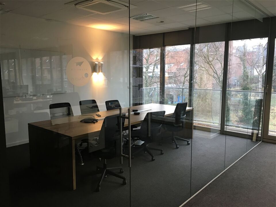 Instapklaar kantoor (500 m²) te huur in Genk foto 6