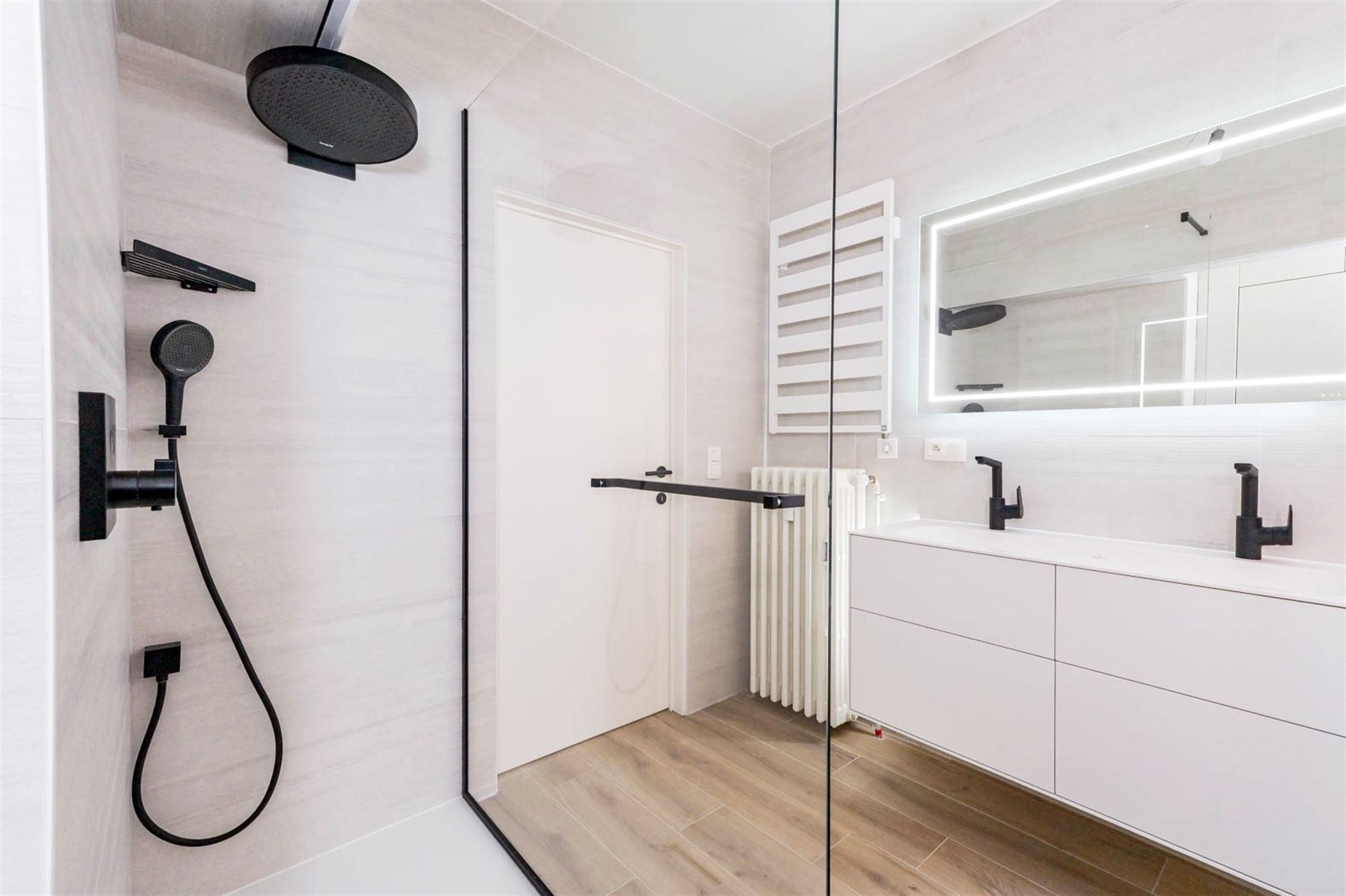 Volledig gerenoveerd, energiezuinig appartement met 2 slaapkamers in het centrum van Mechelen foto 16