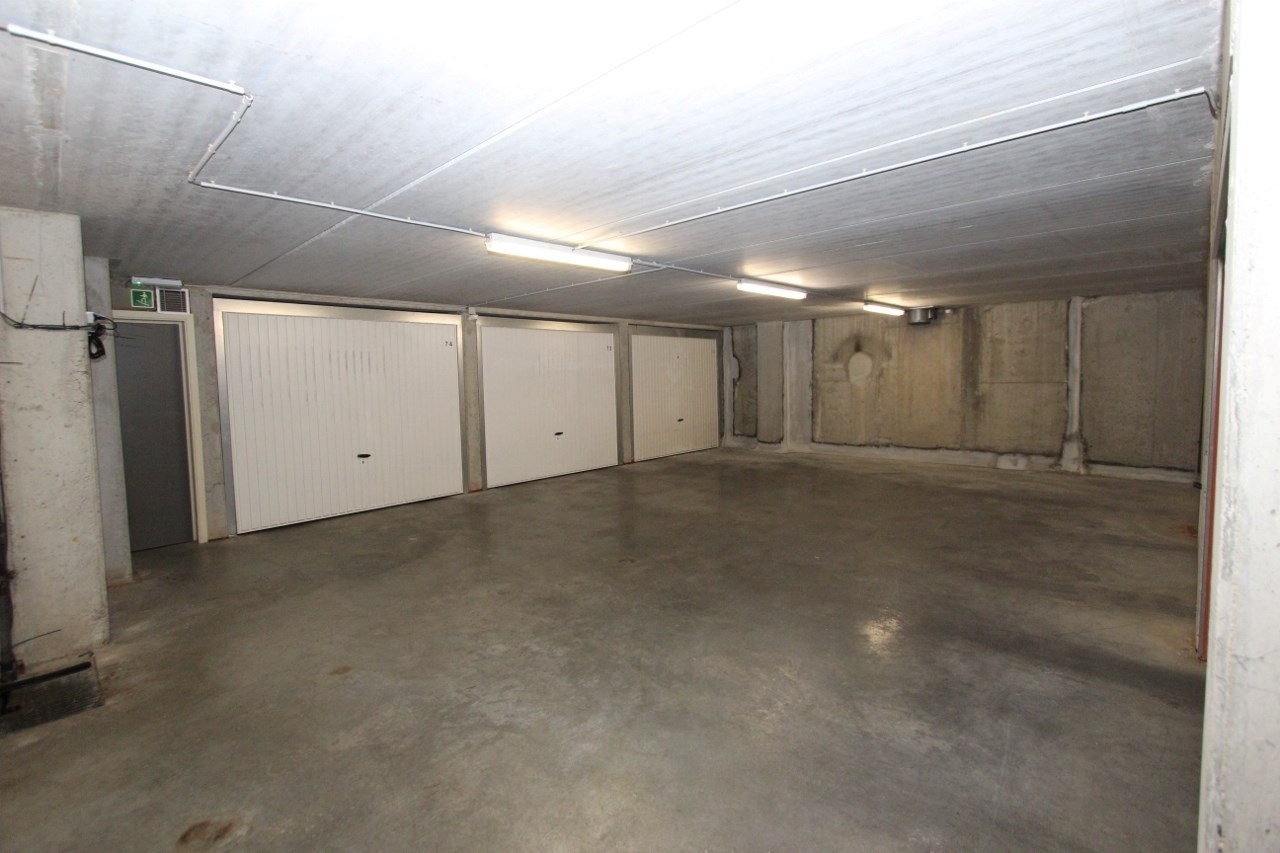 Van Bunnenlaan - Afgesloten garagebox op -2 in residentie Méribel. foto 9