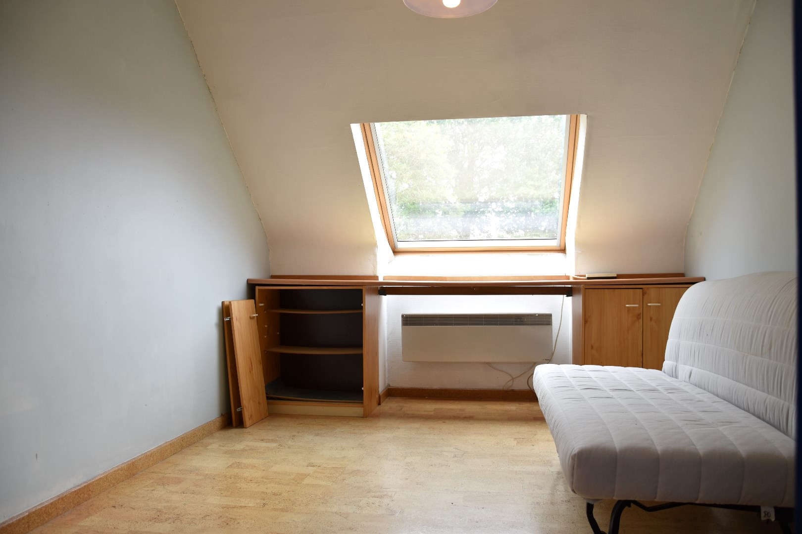 Charmante alleenstaande woning met 4 slaapkamers op Zuidgericht perceel te koop in Gullegem foto 13