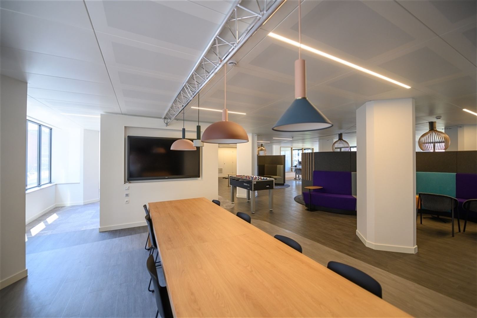 Volledig rerenoveerde kantoren te huur vanaf 150 m² foto 11