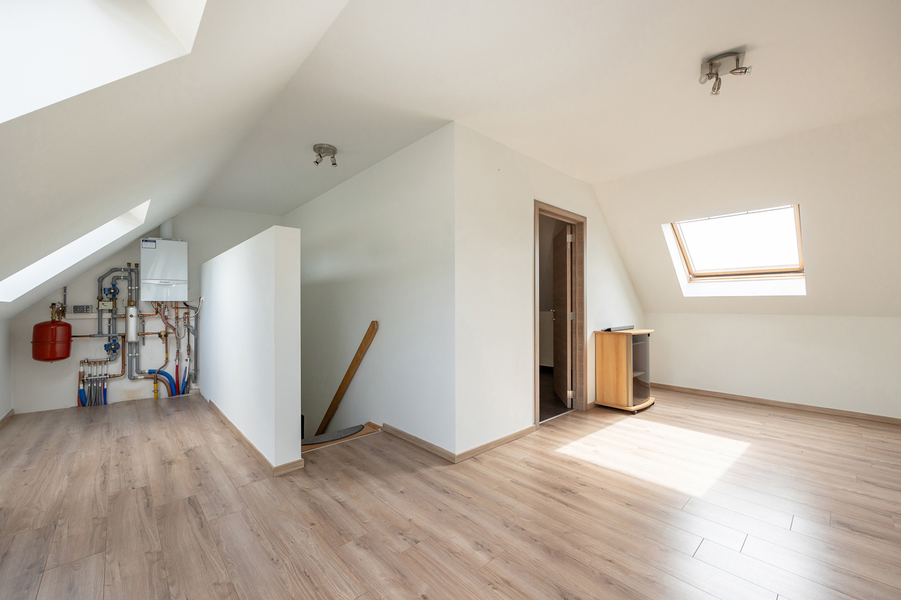 Ruime (297 m²) en energiezuinige woning met 3/4 slaapkamers, terras en dubbele garage. foto 17