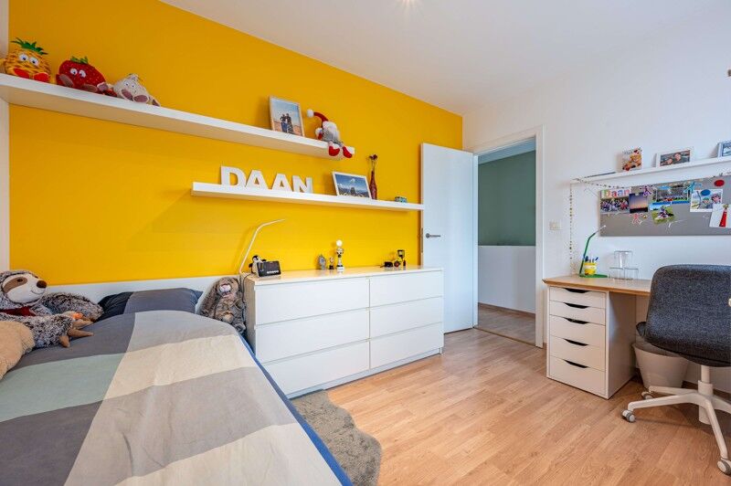 Prachtige halfopen moderne woning met 4 slaapkamers TE KOOP in Mariakerke! foto 11