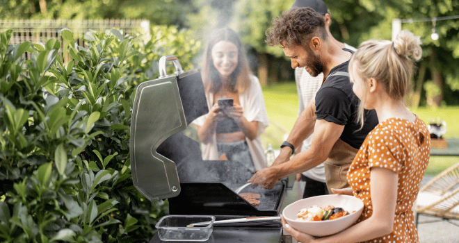 Zomerse barbecue organiseren? Tips voor een geslaagd tuinfeest