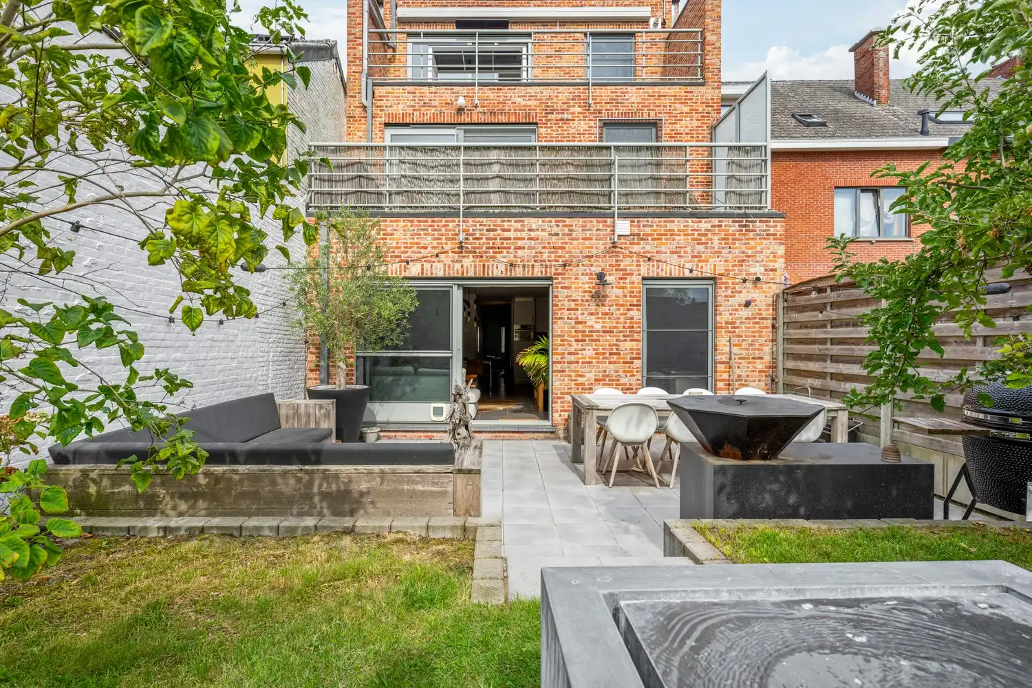 Gelijkvloers energiezuinig app. met 2 slpkrs, terras en royale tuin foto 23