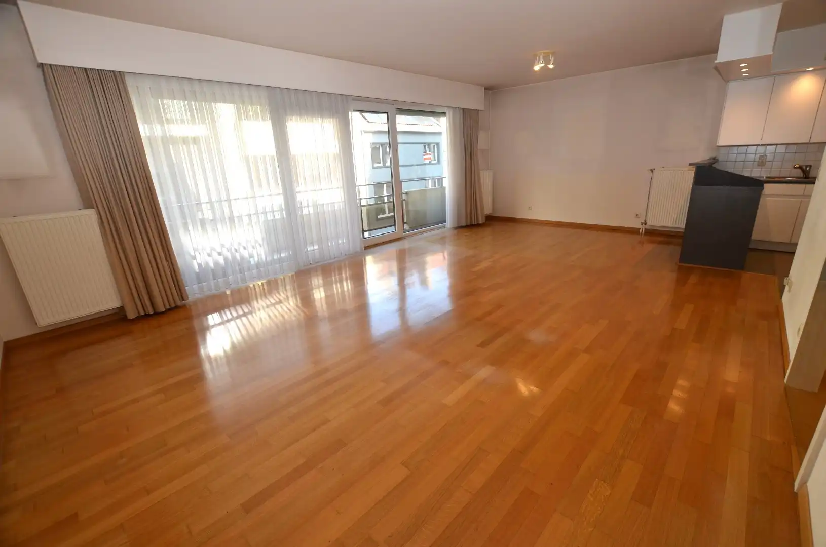 Lichtrijk appartement met zonneterras foto 2