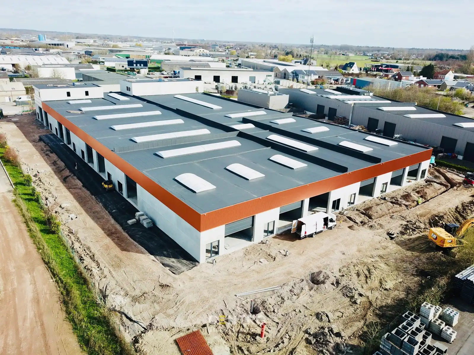 NB MAGAZIJN (307m²) TE KOOP, inclusief 2 private parkeerplaatsen op ambachtelijke zone "Schatting" te Zedelgem foto 6