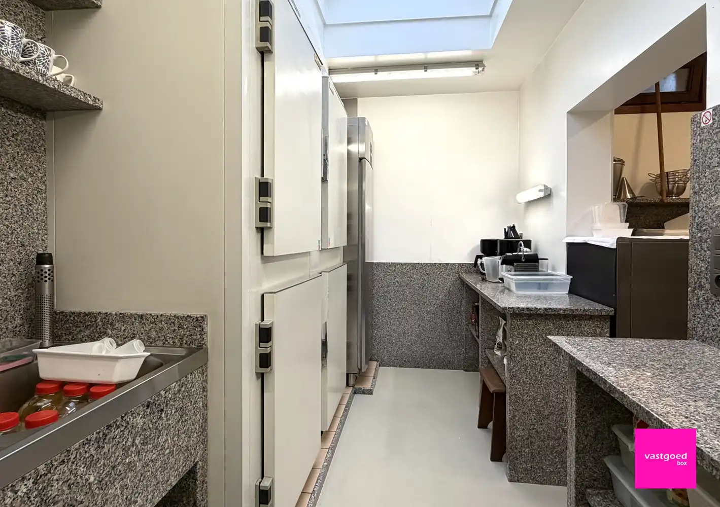 Veelzijdig handelspand met woonst op topligging nabij zee – Oostende/Mariakerke foto 18