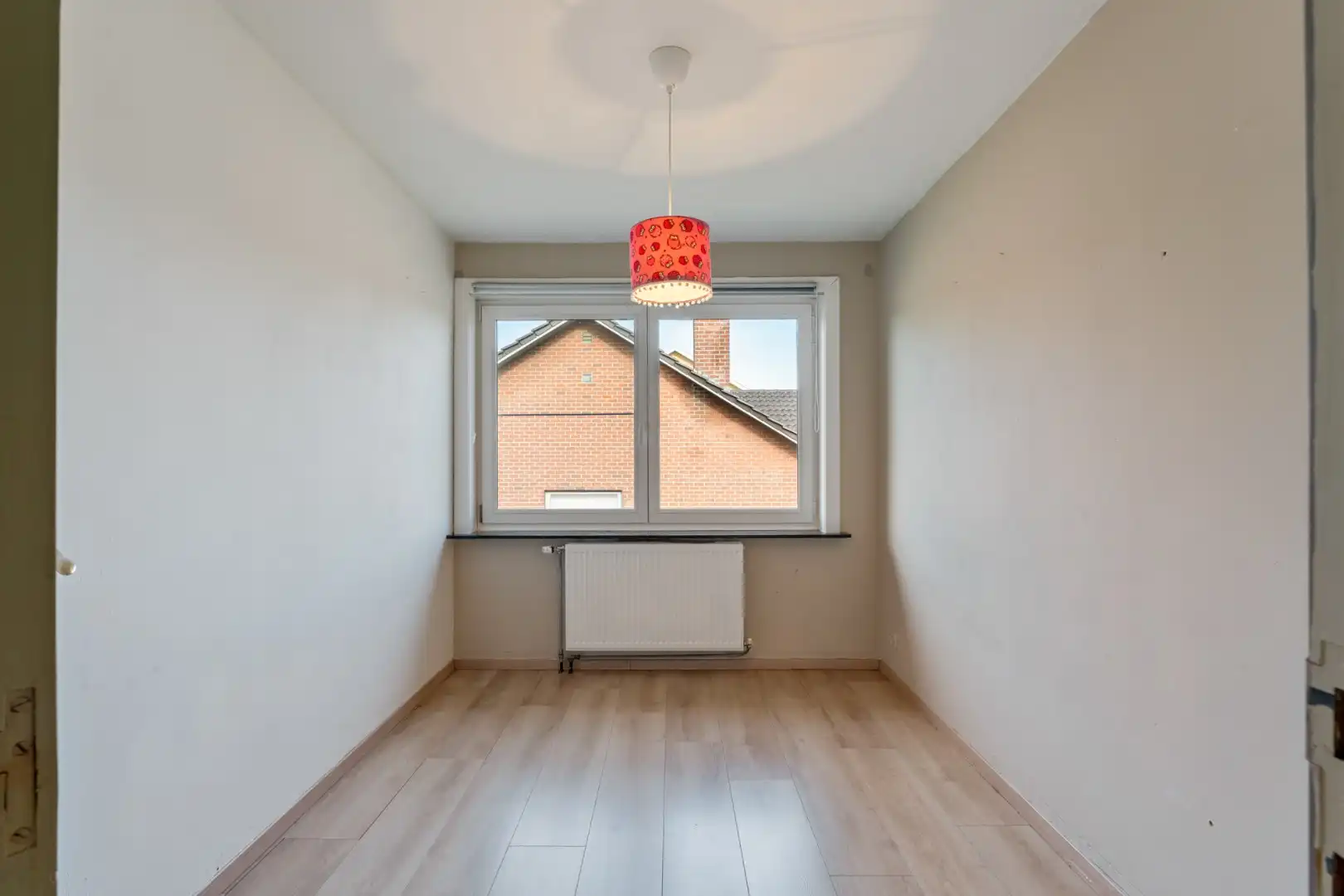 Ruime gezinswoning op een perceel van 9a60ca met 4 slaapkamers en een inpandige garage nabij het centrum van Opoeteren foto 16