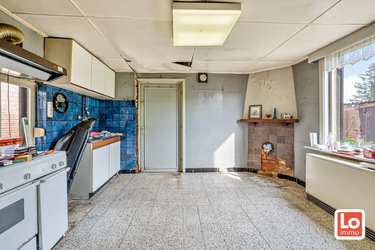 VERKOCHT! Landelijk gelegen halfopen afbraakwoning op groot perceel grond met open zicht in Zeveneken! foto 12