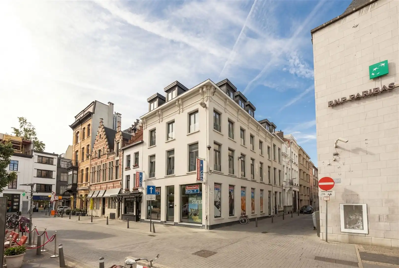 Appartement met 2 SLK en zicht op het Wapperplein foto 18