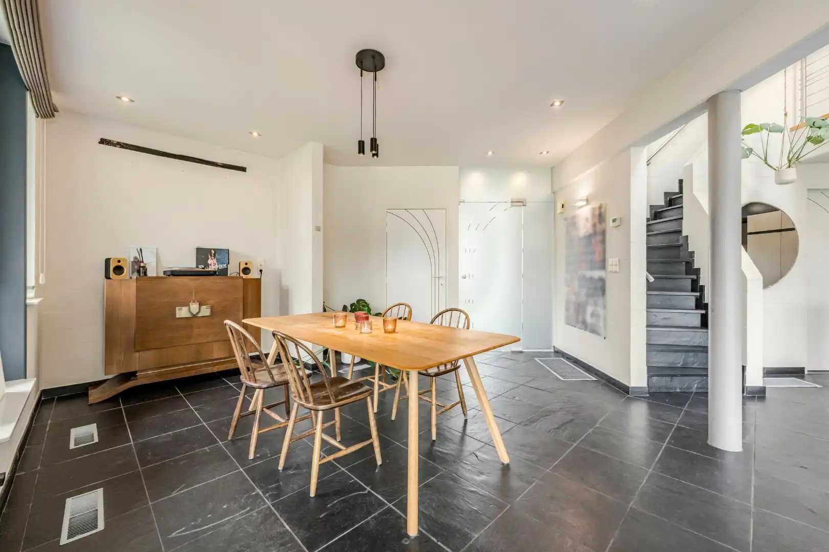 Ruime, lichtrijke gezinswoning met o.a. 6 kamers foto 5