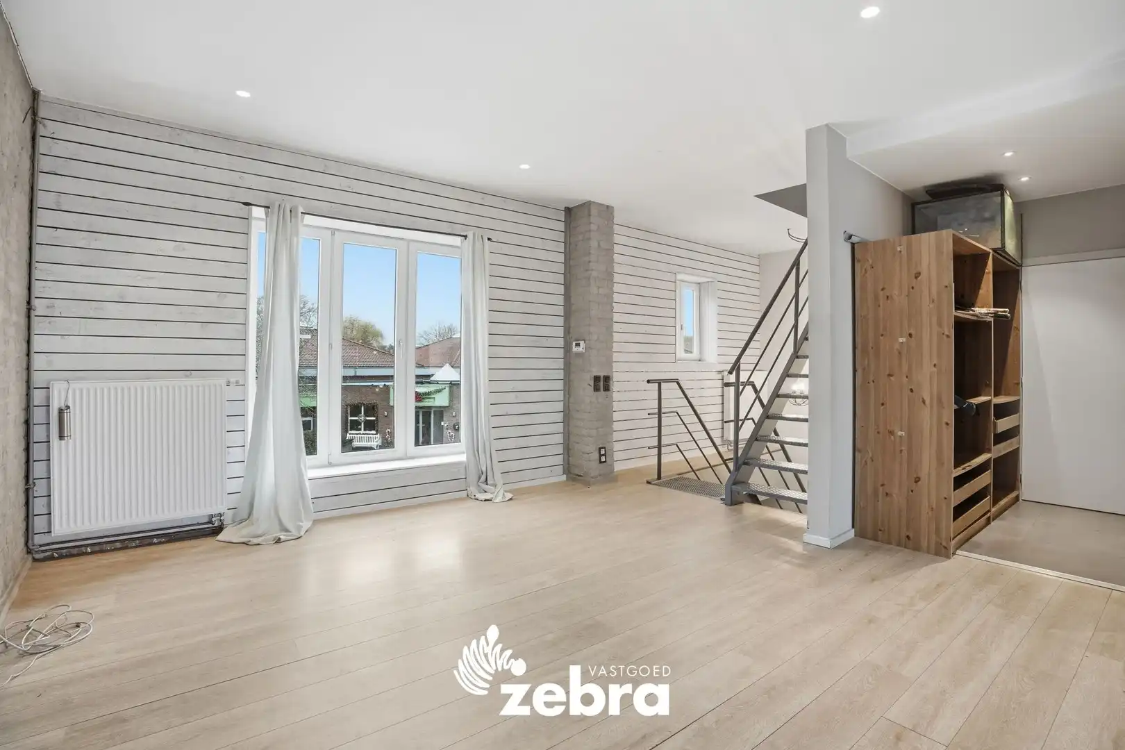 Woning met magazijn te Heule! foto 11