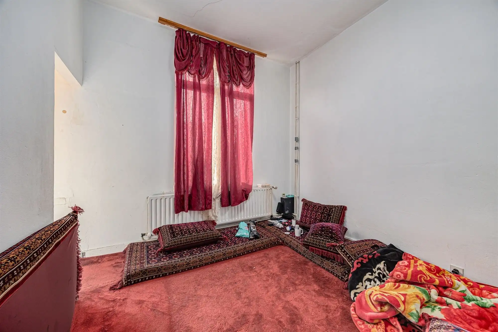 Karaktervolle woning met 4-6 slk garage en mogelijkheden foto 17