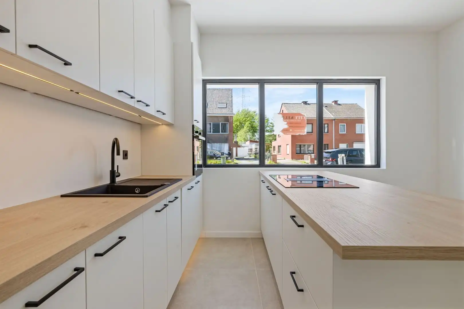 Totaal gerenoveerde en energiezuinige woning  foto 7