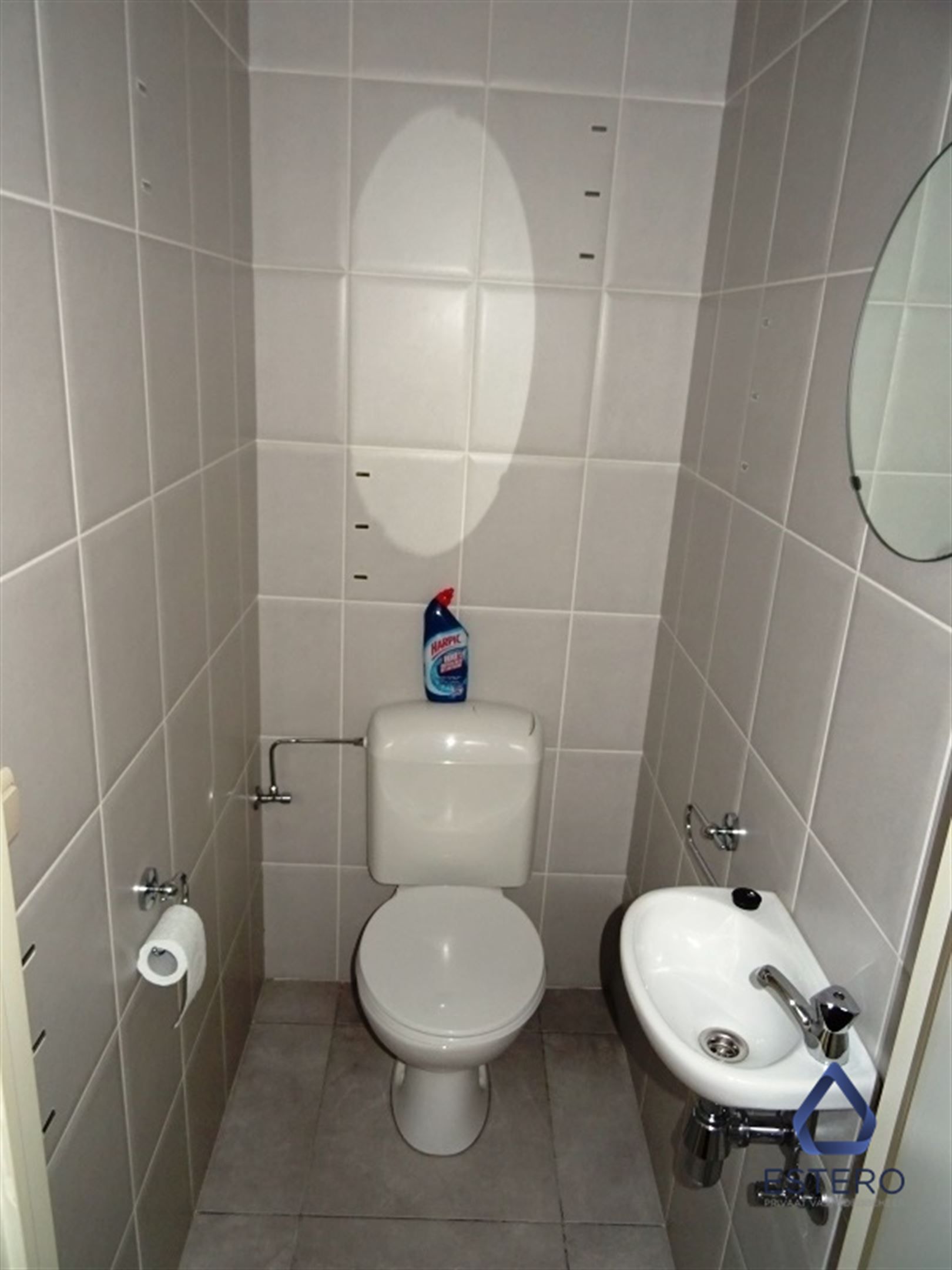 Leuk gelijkvloers appartement met groot terras, aangelegd tuintje en garagebox foto 10