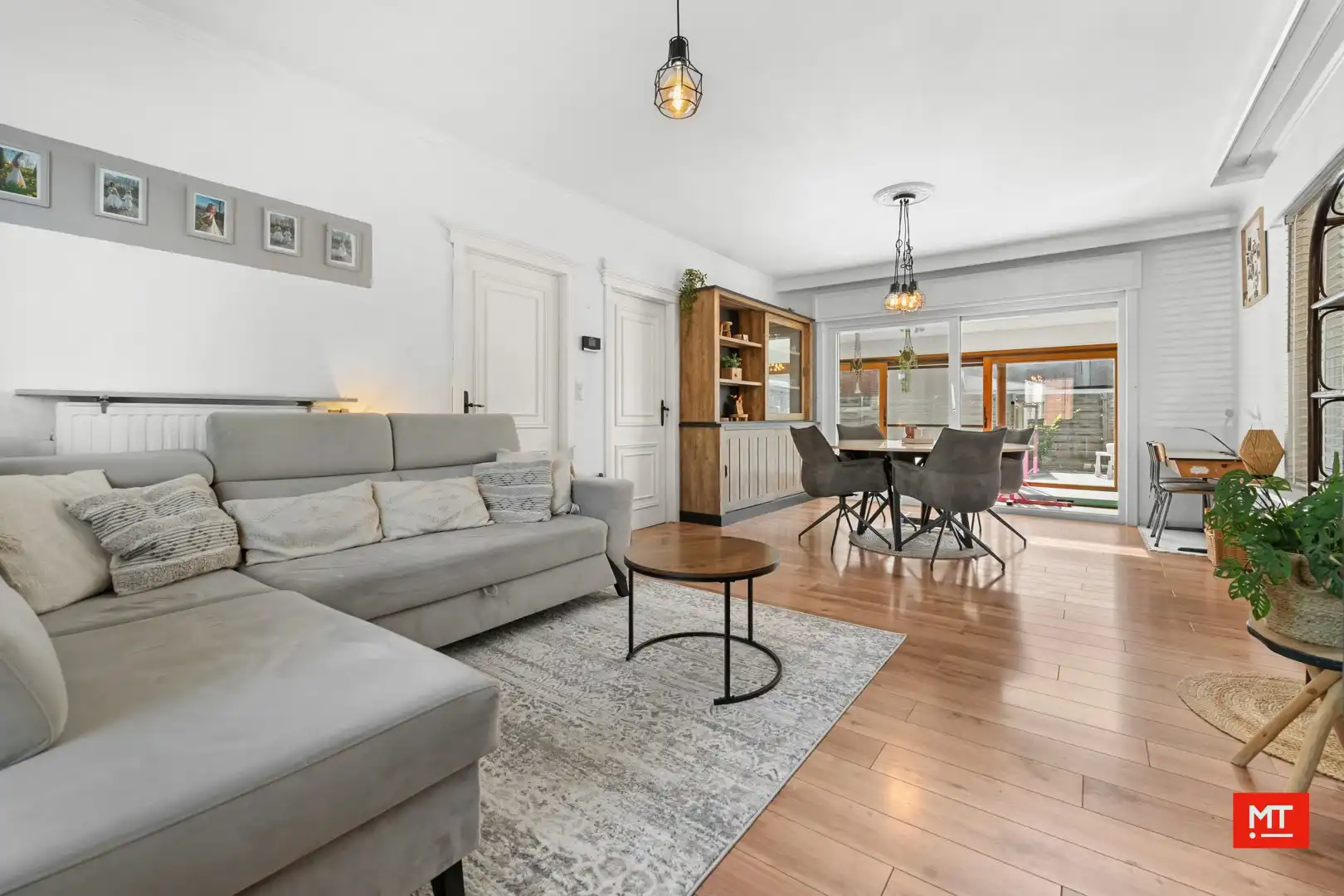 Hoofdfoto van de publicatie: Instapklare, alleenstaande woning op een rustige locatie te Dikkebus