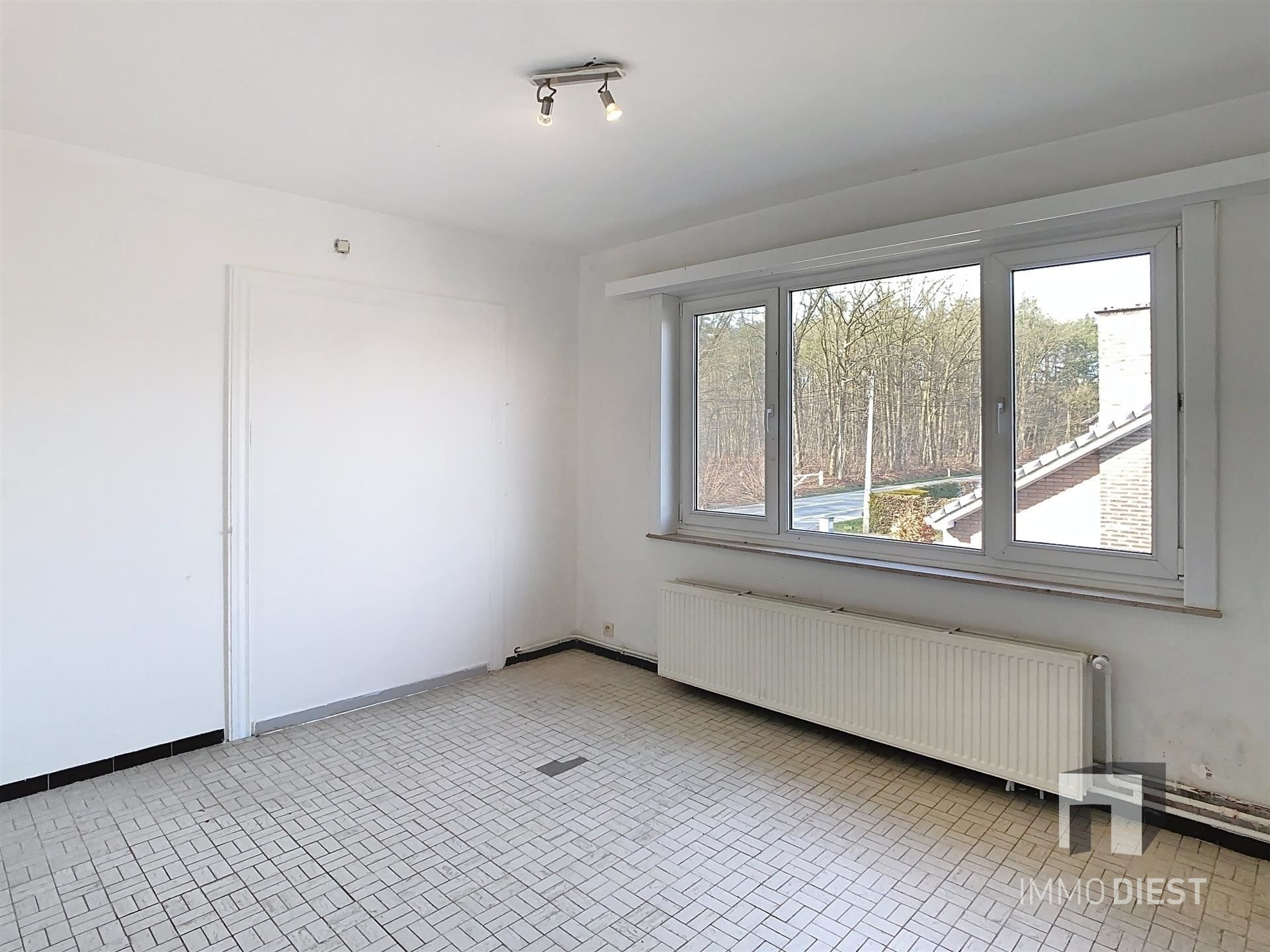 Commercieel handelshuis met appartement, veelzijdige opportuniteit in Okselaar! foto 11