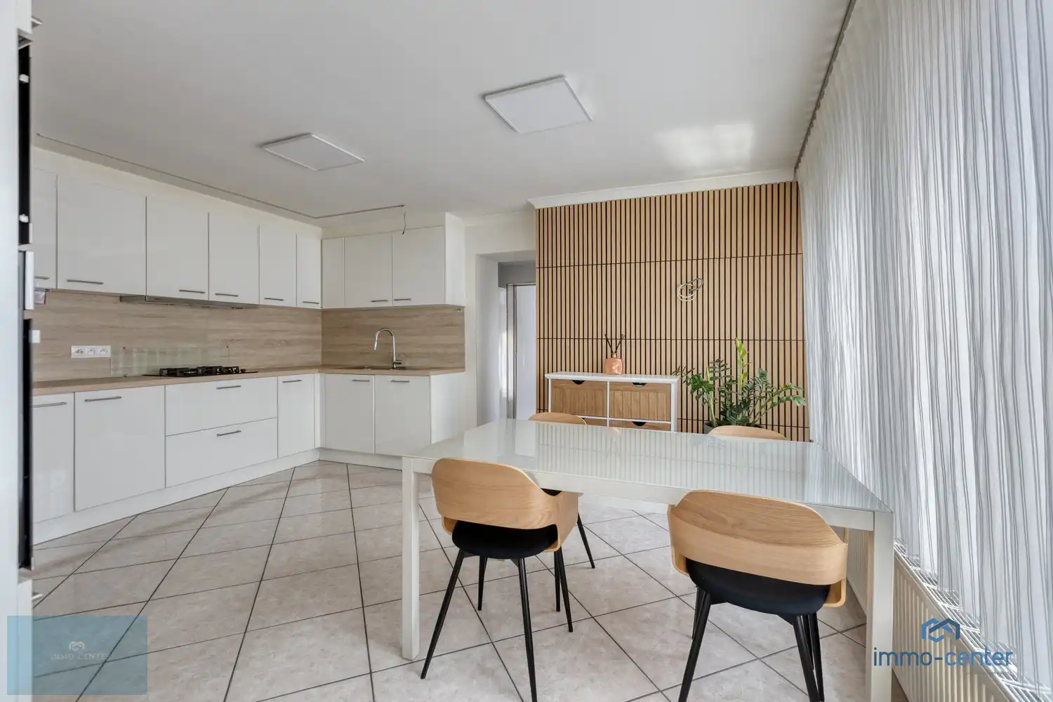 🏡 Instapklare ruime woning met 4 slaapkamers, 2 badkamers foto 6