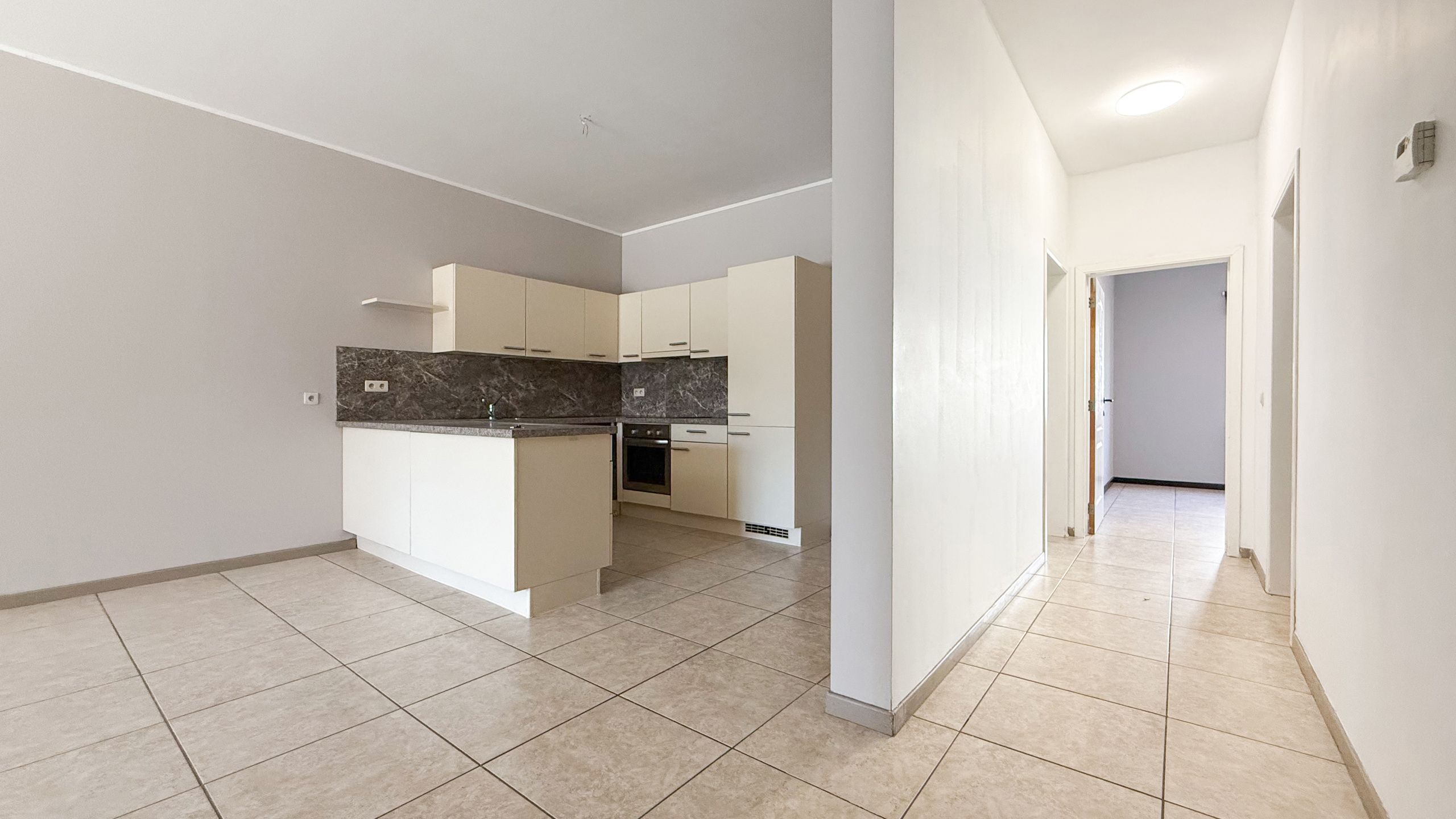 Gelijkvloerse appartement met 2 slaapkamers te HZ! foto 9