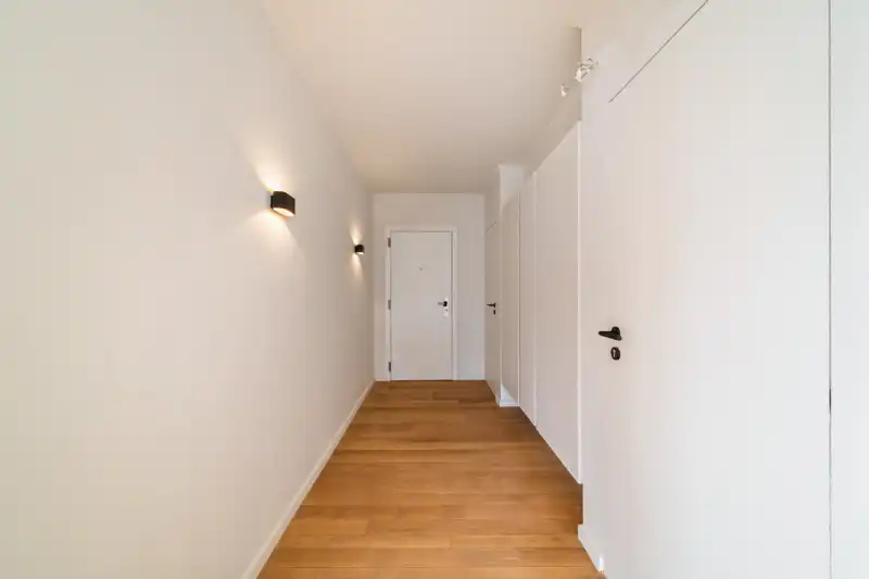 Exclusieve duplex met 210 m² woonbeleving in hartje Roeselare ROESELARE STADSKERN | RECENT LUXUEUS VERNIEUWD | 2 À 3 SLAAPKAMERS | 2 TERRASSEN | 210 m² foto 3