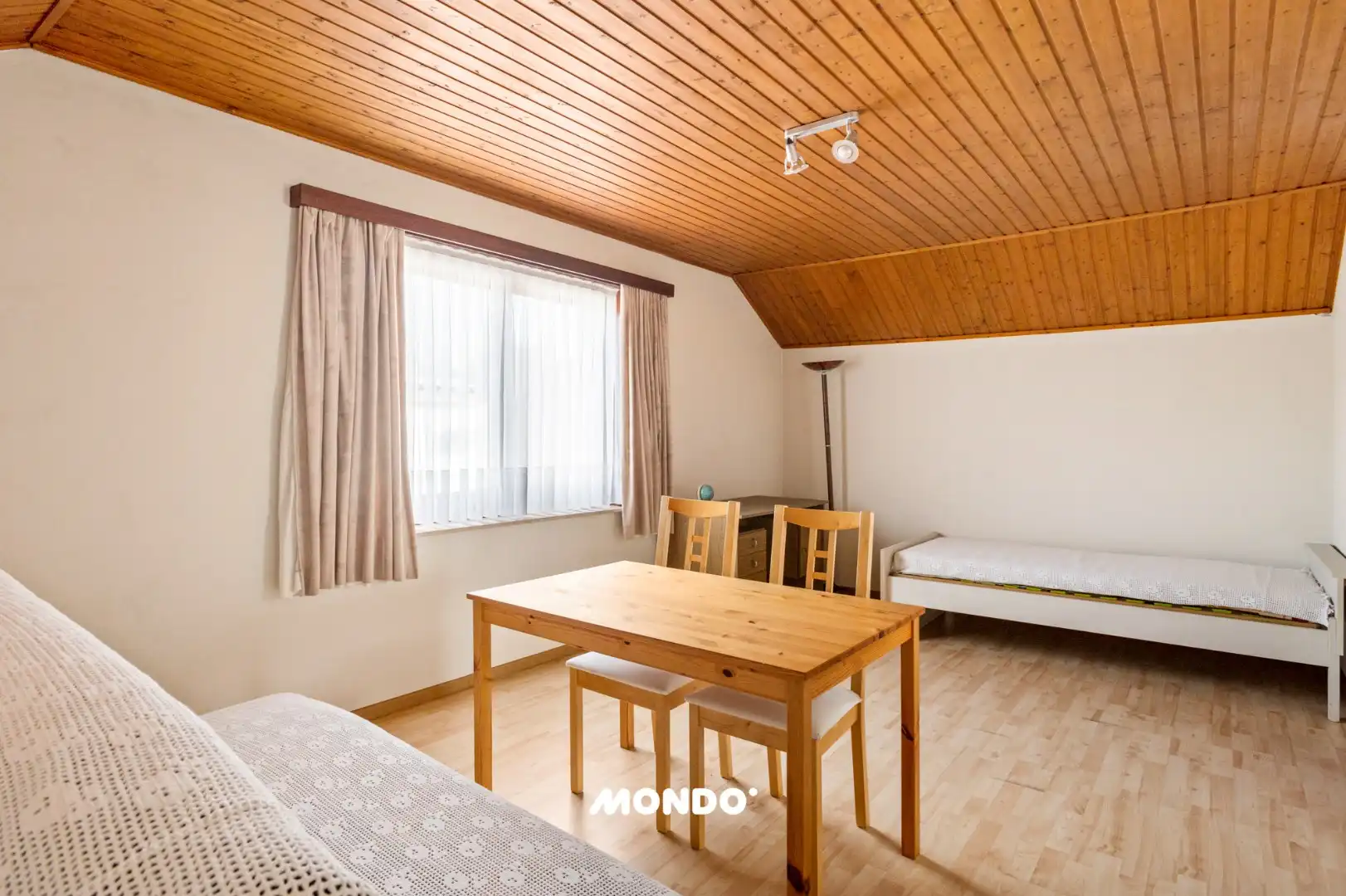 Landelijke woning met 4 slaapkamers en een ruime tuin in een groene omgeving! foto 17