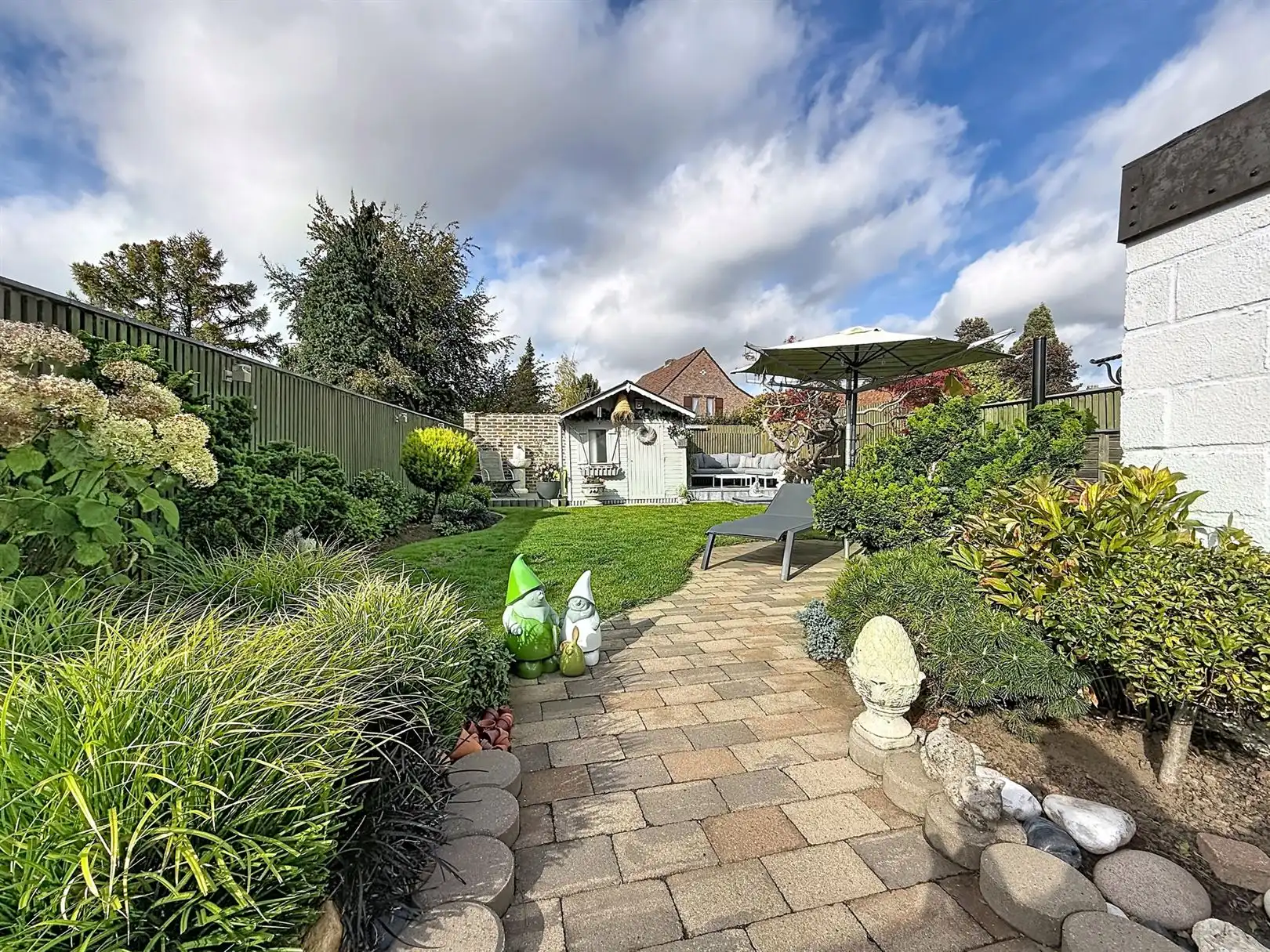 Instapklare stadswoning, tuin, 2 garages, 3a 17ca foto 34