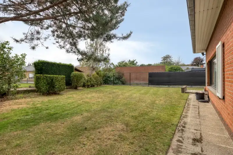 RUIME VRIJSTAANDE WONING MET BIJZONDER VEEL POTENTIEEL OP 832 m² foto 7
