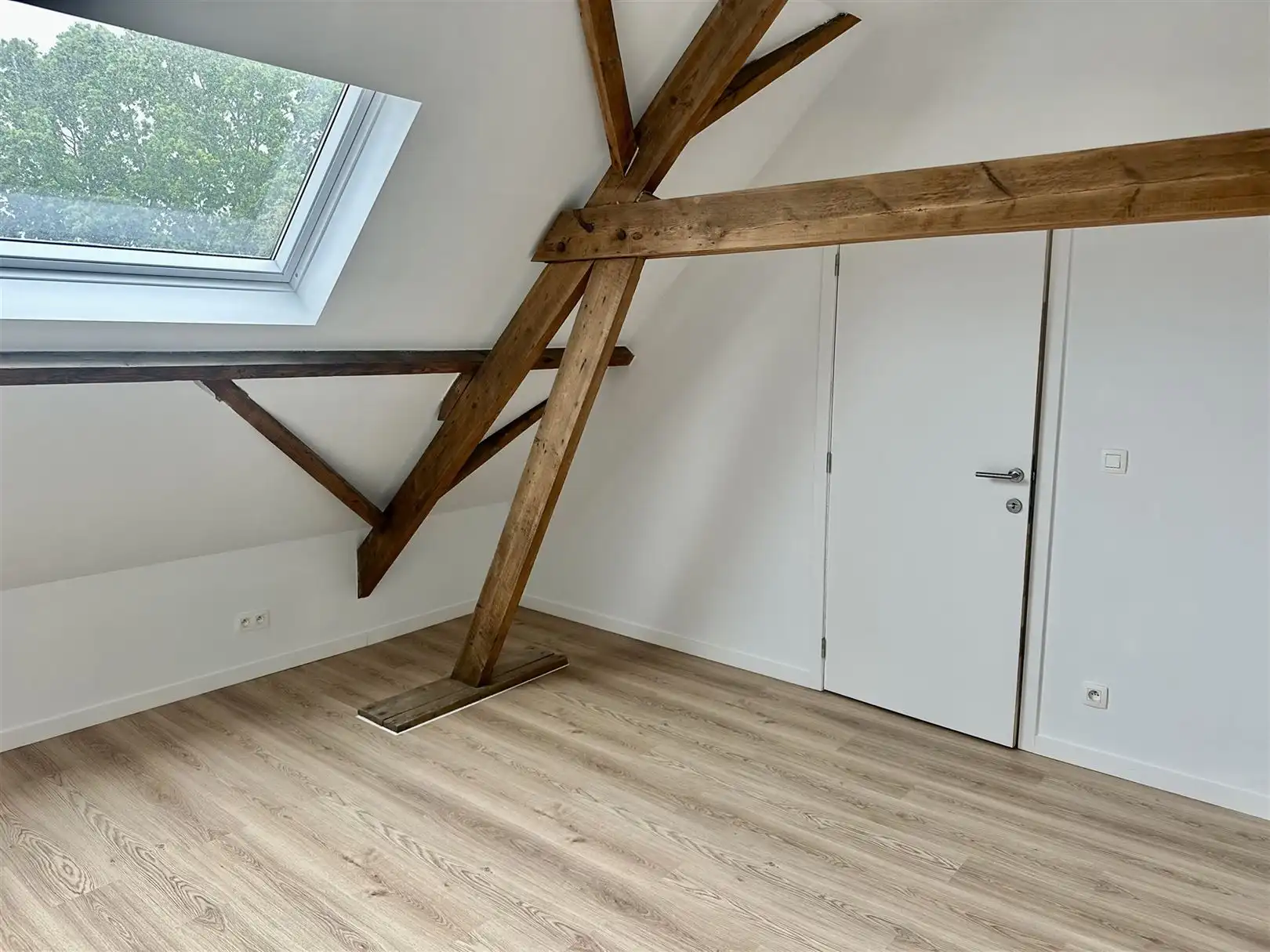 Instapklare gezinswoning te huur met tuin nabij het station foto 11