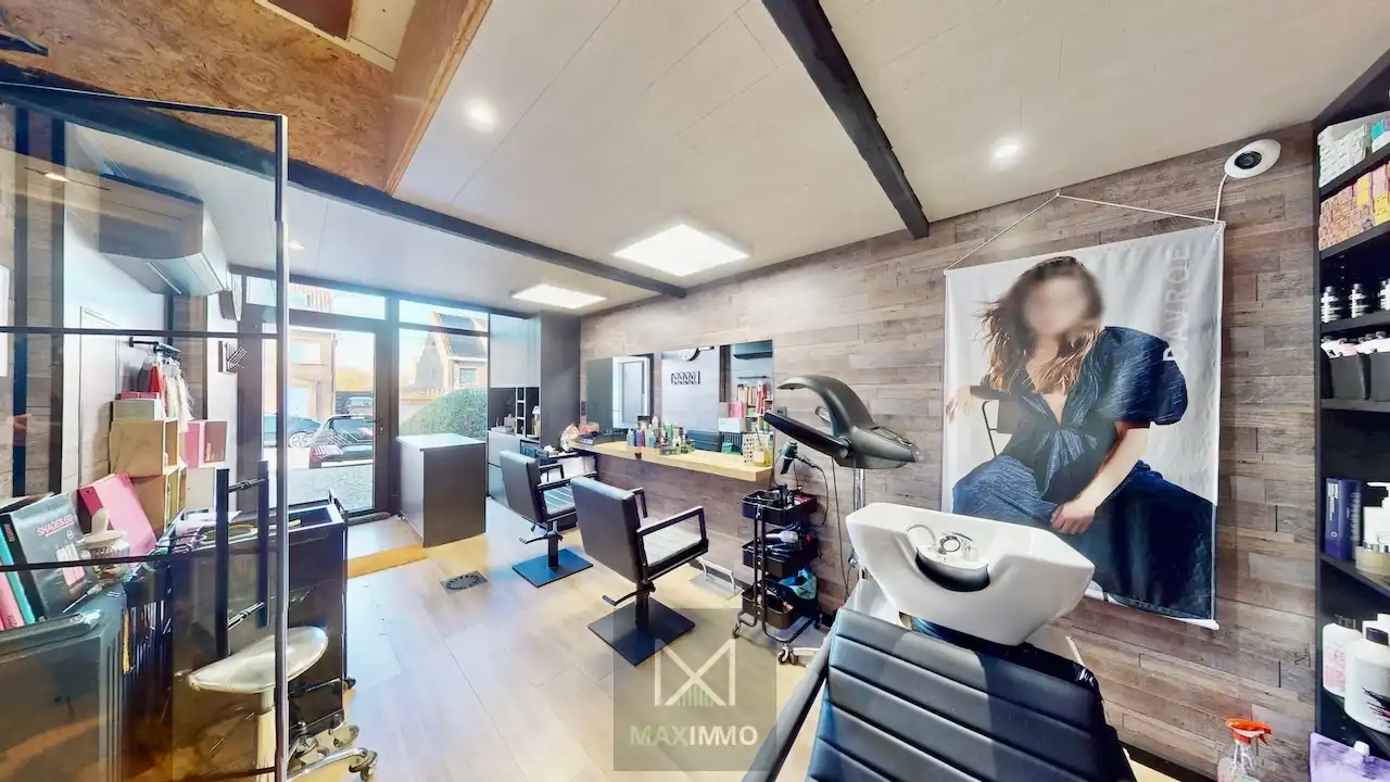 Gelijkvloerse bungalow met loods van 180 m² in het centrum van Marke foto 18