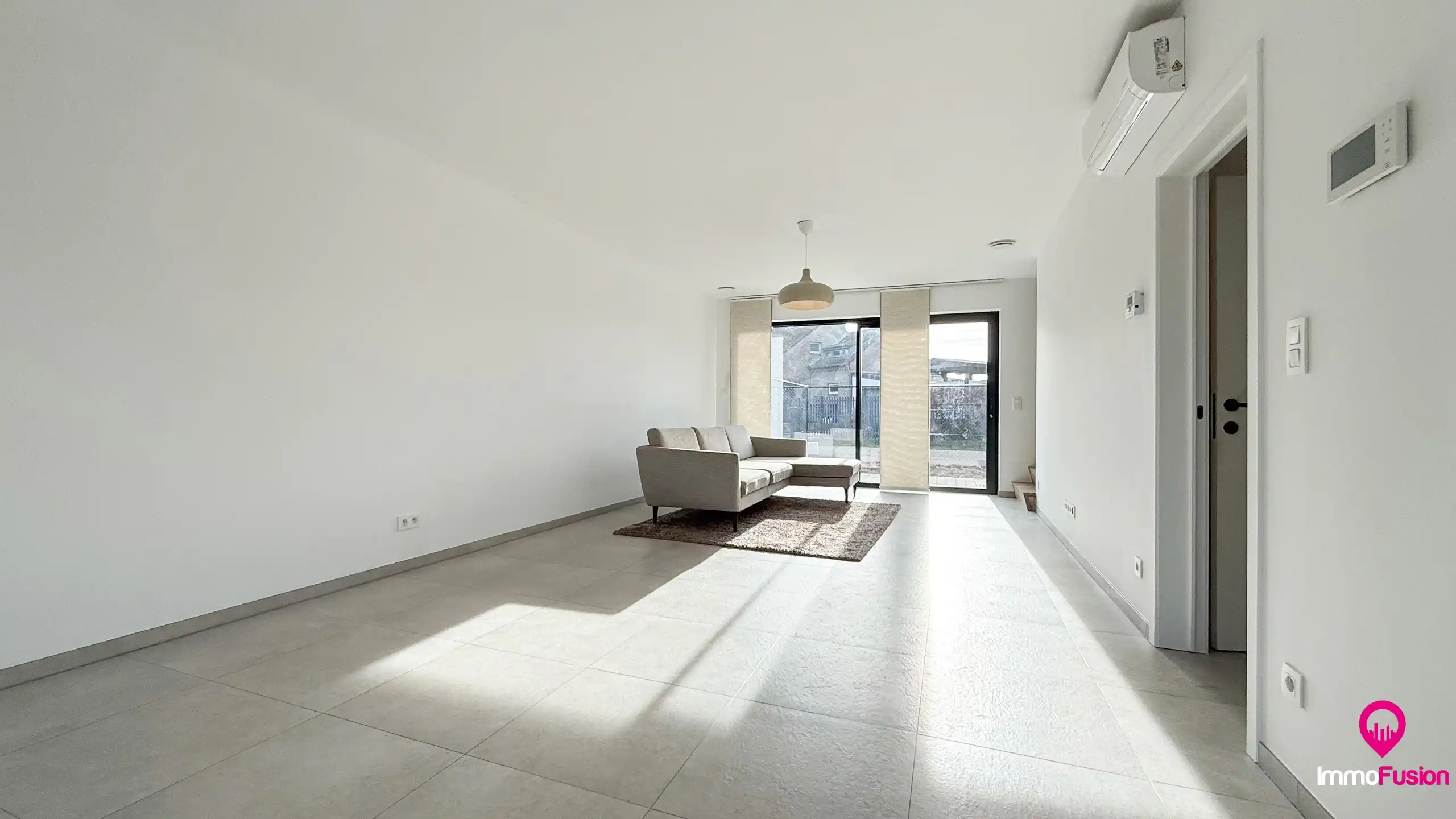 Moderne halfopen bebouwing met 3 slpks, airco en tuintje! foto 3