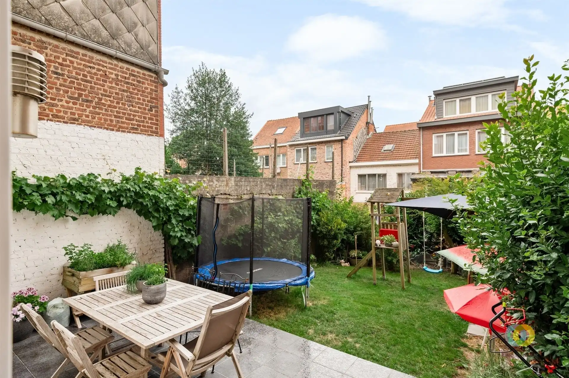 Appartementsgebouw foto 20