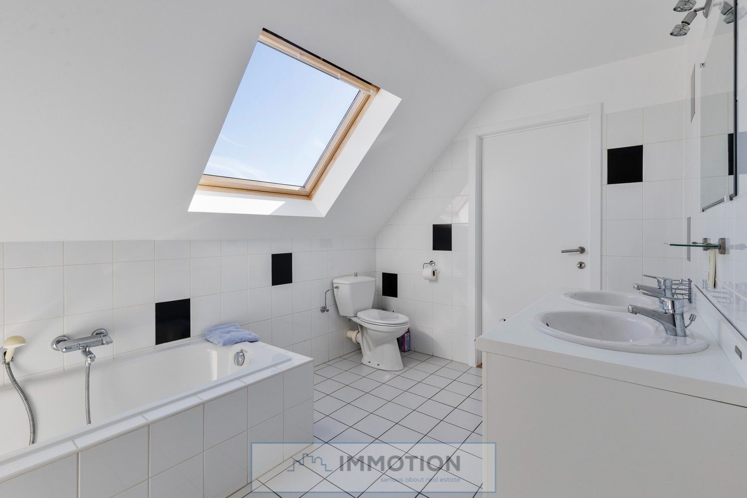 Mooie woning op 795 m2 met atelier foto 15