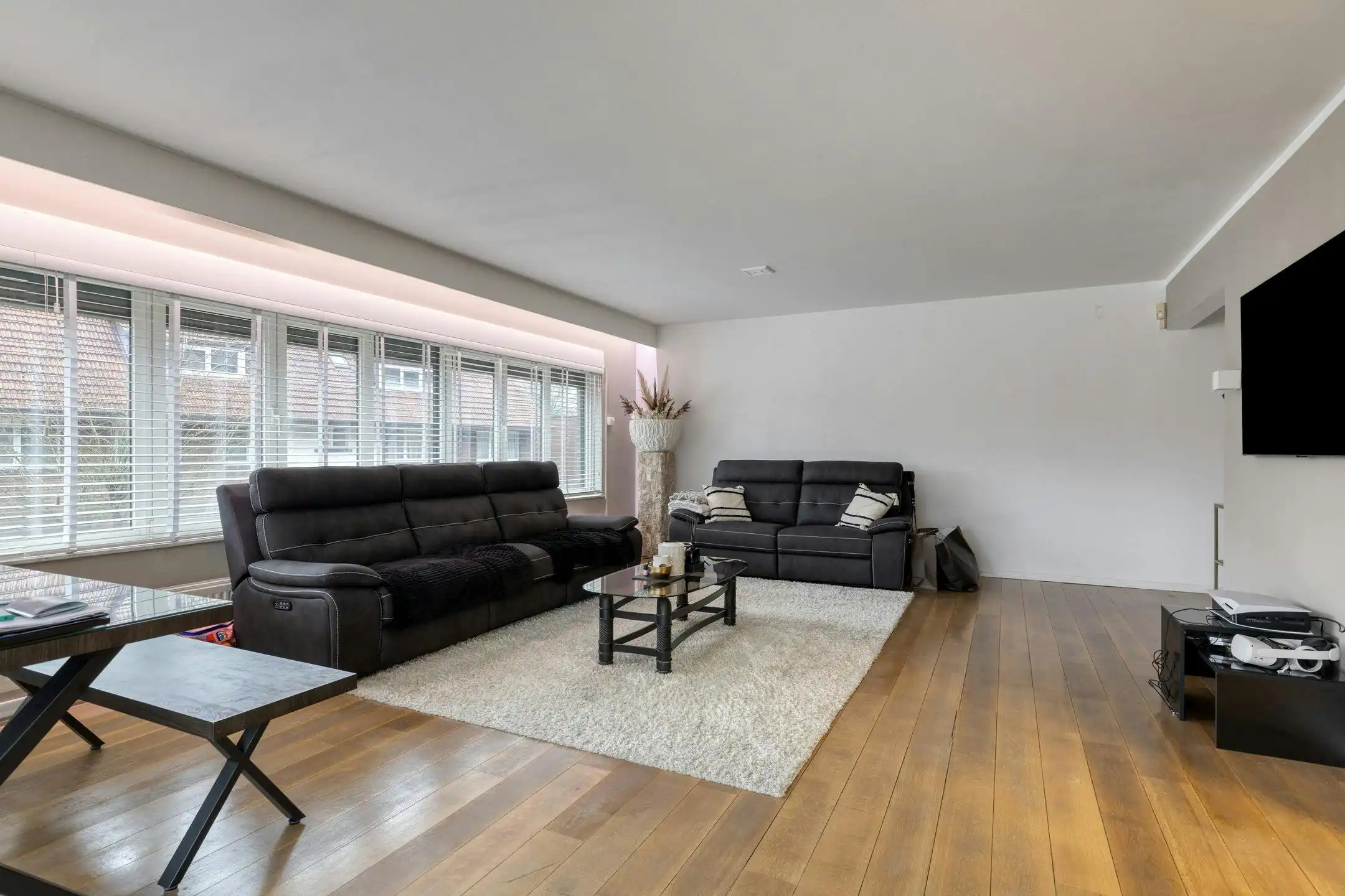Appartement met drie slaapkamers en garage te koop! foto 9