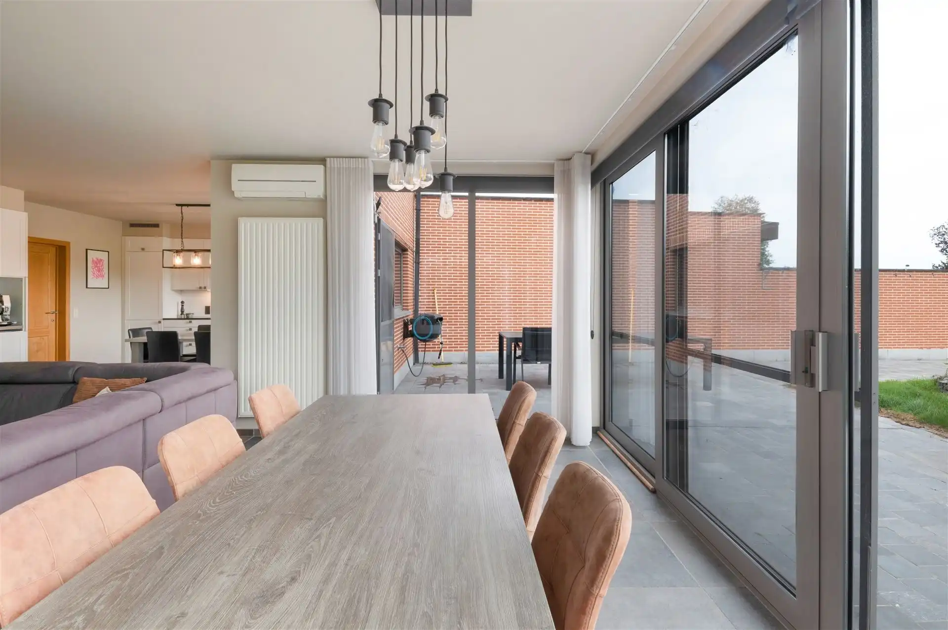 Ruime 4-slaapkamerwoning op een perceel van 48are in Parike! foto 4