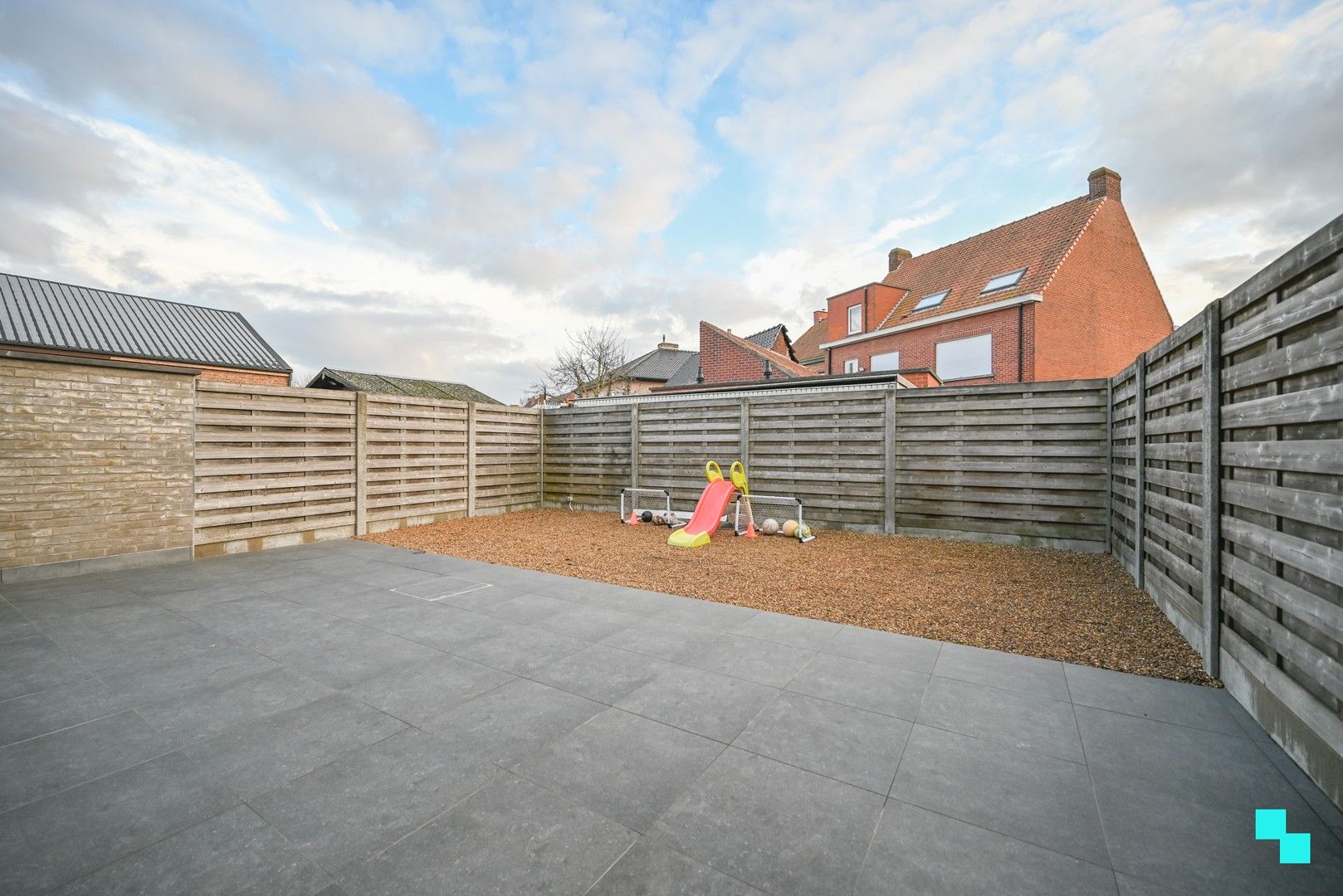 Energiezuinige woning met 4 slaapkamers nabij het centrum van Oostrozebeke foto 22
