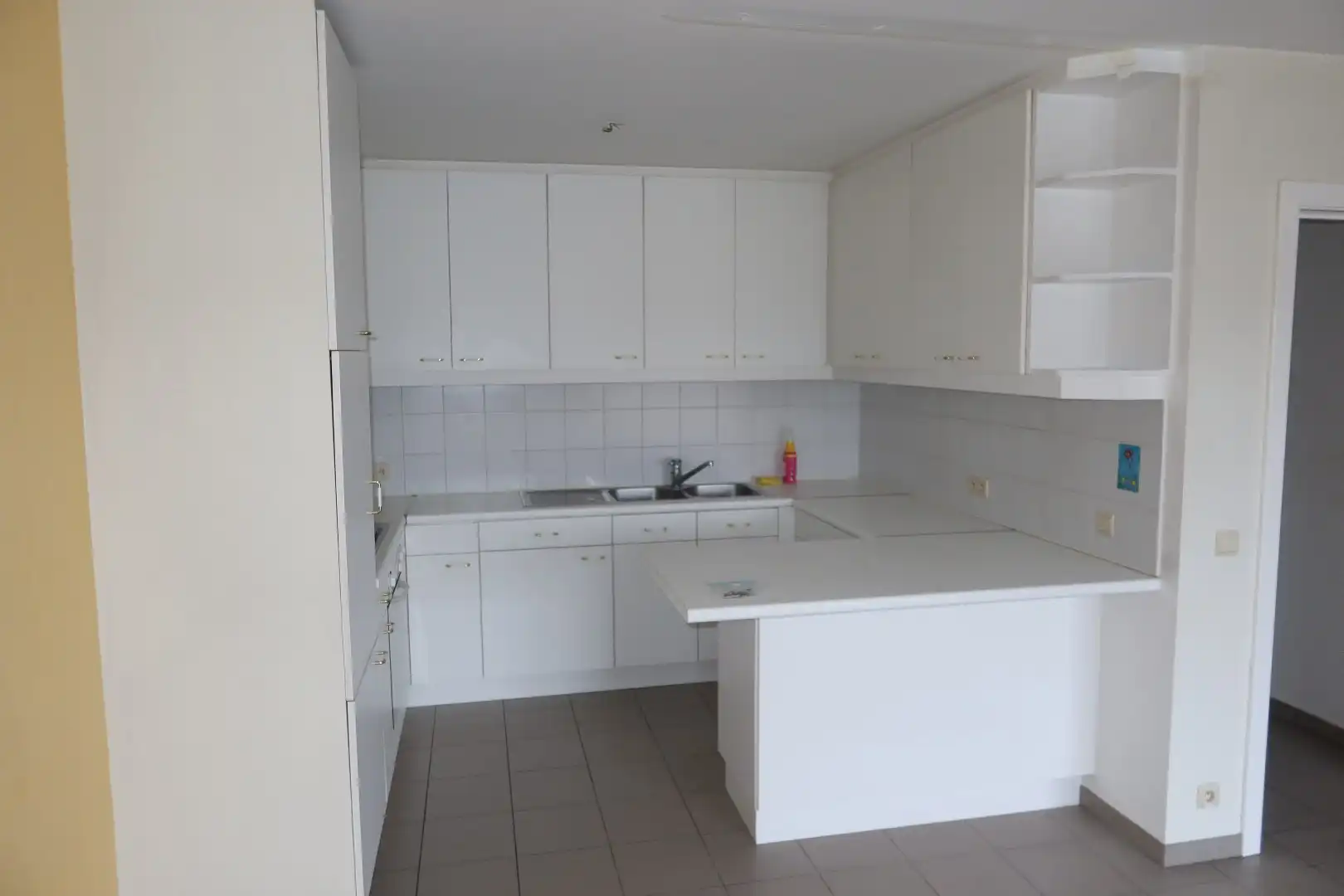 Gezellig dakappartement met 2 slk, terrasje en autostaanplaats foto 3