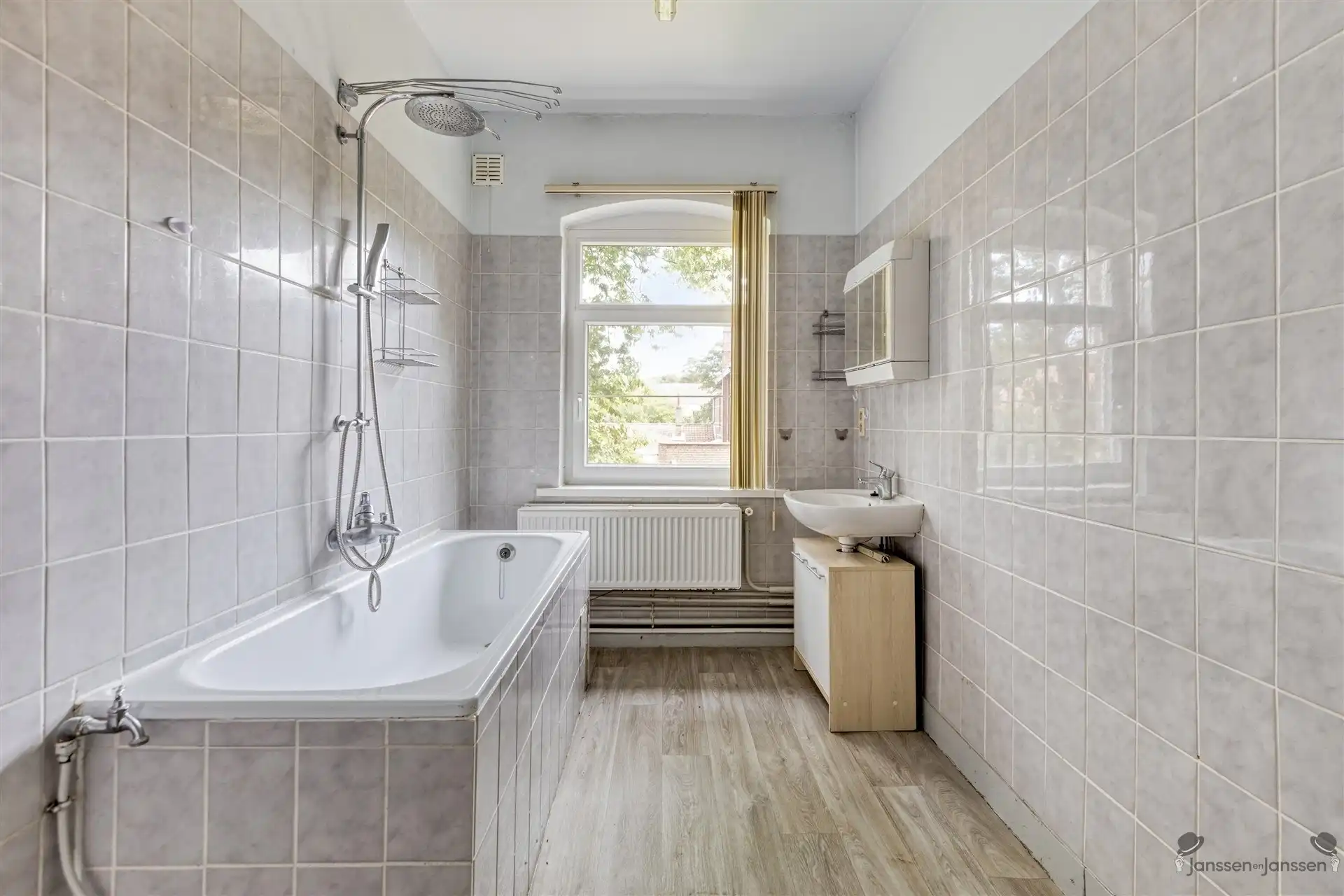 Karaktervolle halfopen bebouwing met potentieel en unieke ligging te Leopoldsburg foto 14