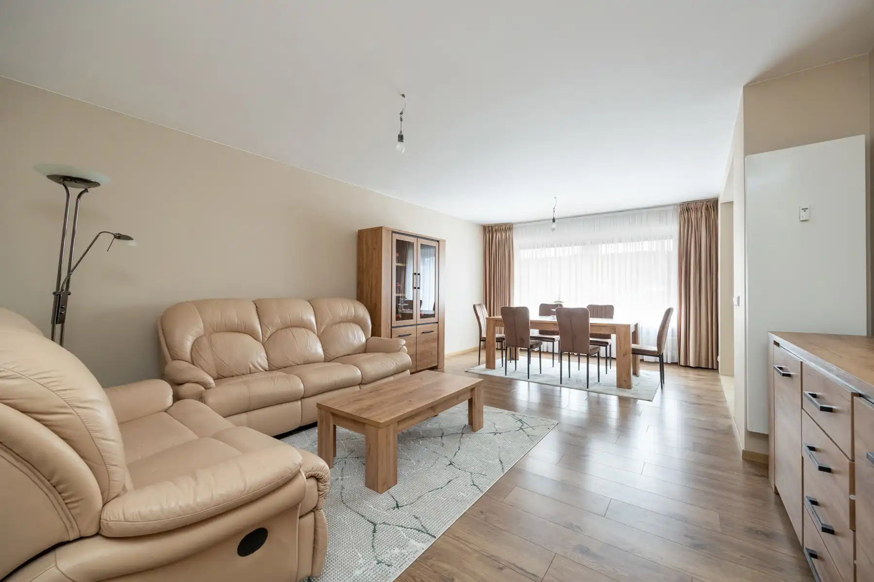 Gerenoveerd app met 2slk en garage foto 7