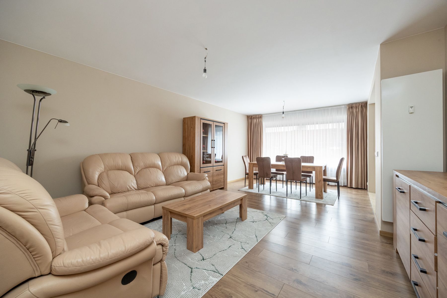 Gerenoveerd app met 2slk en garage foto 7