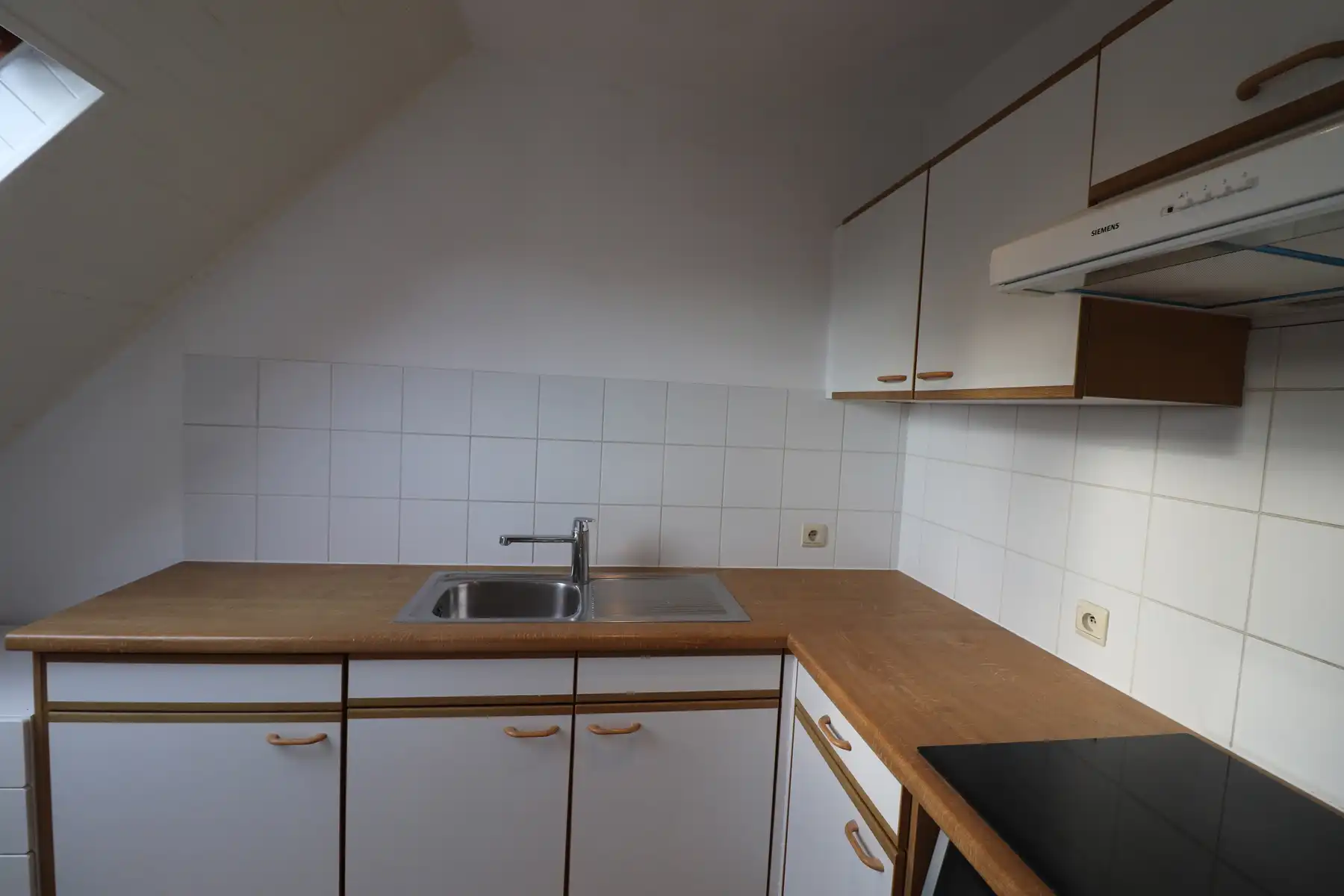 Recent gerenoveerd dakappartement met balkon, terras en garage. foto 5